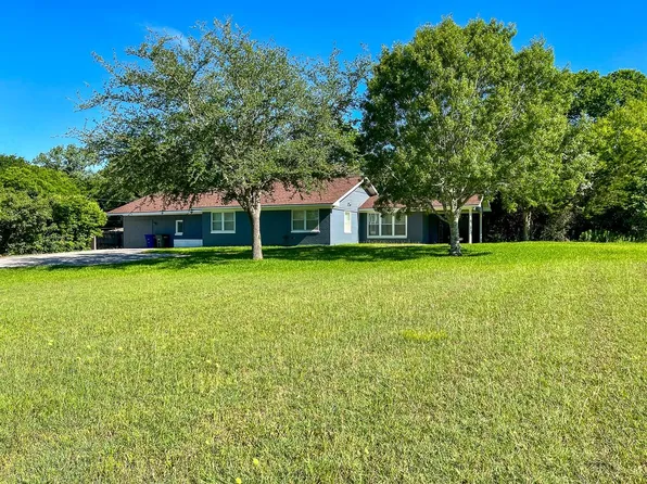 516 Roundabout Rd, Huntsville, TX 77320