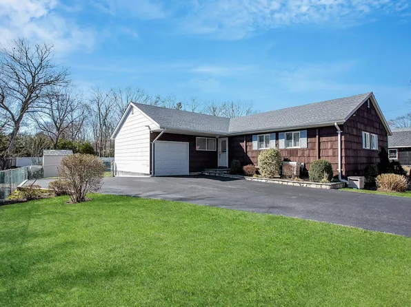 80 Teddy Court, Ronkonkoma, NY 11779