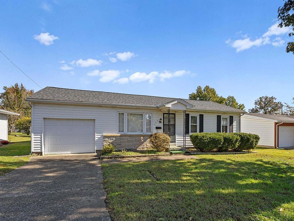 1st image of 707 Dogwood Ln
