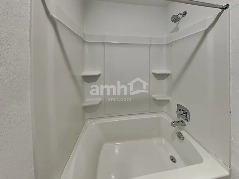 4215 W Saint Charles Ave — Photo 16