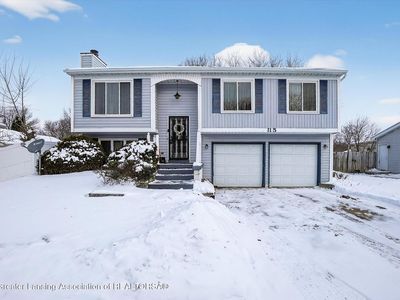 115 E Claremore Dr, Lansing, MI, 48911