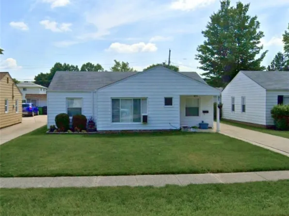 1337 Orchard Heights Dr, Mayfield Heights, OH 44124