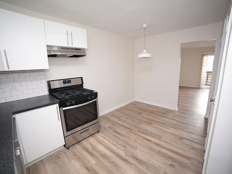 2812 W 43rd Ave #7 — Photo 6