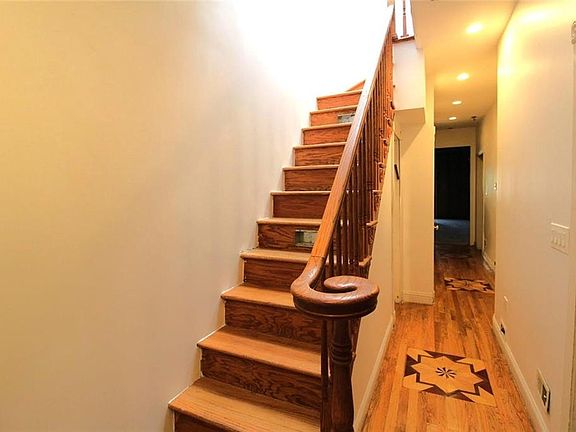 3rd image of 123 Avenue J