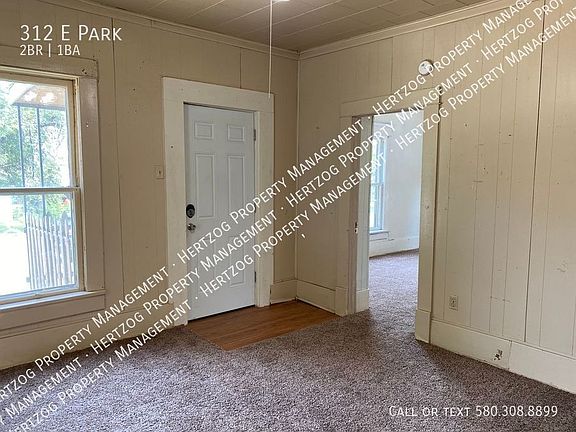 5th image of 312 E Park Ave