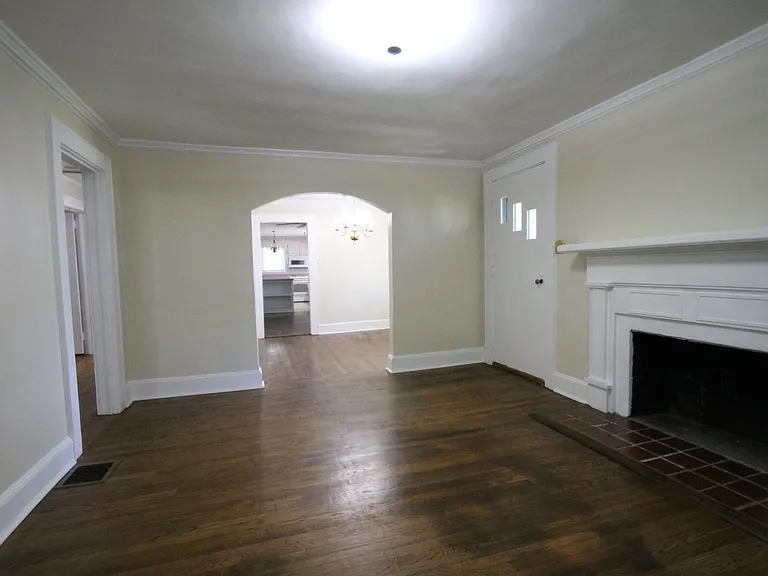 1004 Anderson Rd S — Photo 8