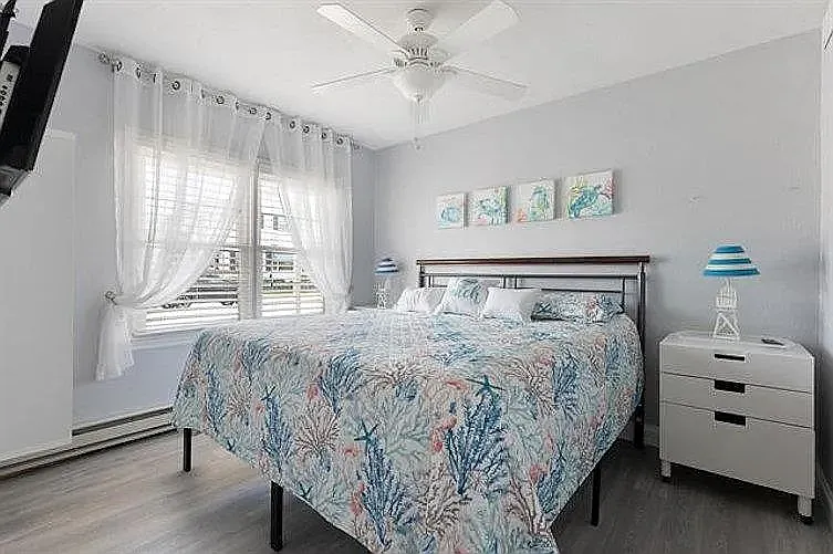 2 bed, 592 sqft, $2,150 — Photo 3
