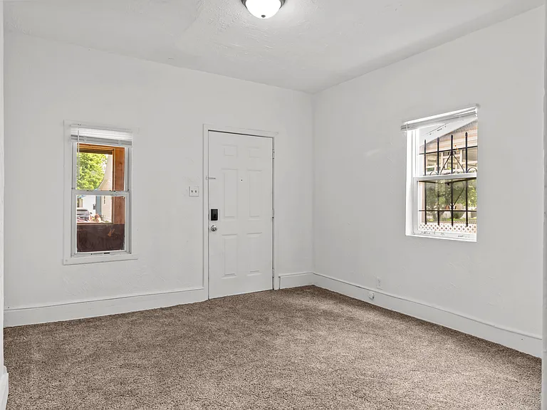 1152 Eugene St #1150 — Photo 9