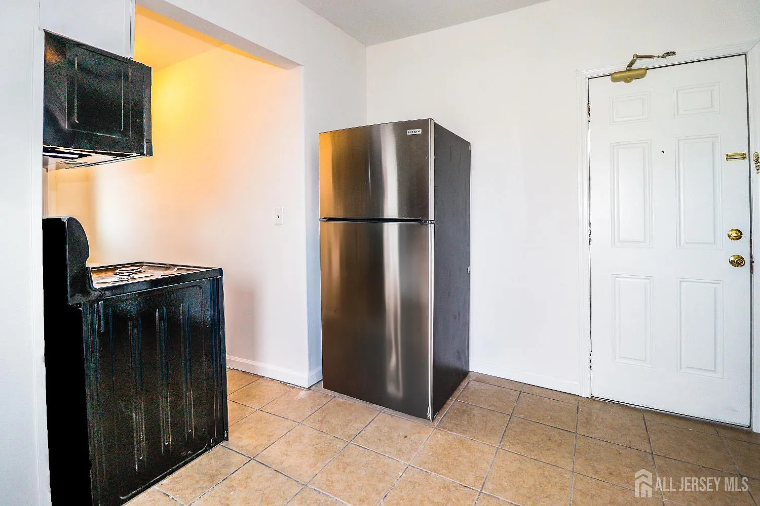 364 Market St — Photo 3