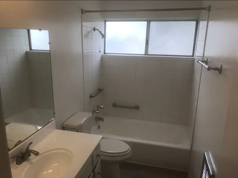 18100 Roscoe Blvd Northridge, CA 91325 — Photo 13