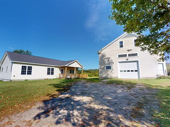 841 Gardiner Road, Wales, ME 04280