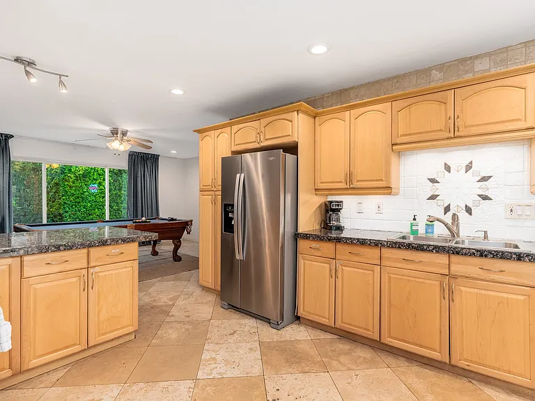 8356 E Avalon Dr — Photo 16