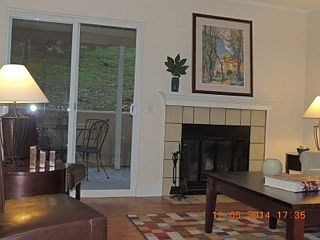 3rd image of 750 Canyon Oaks Dr APT B
