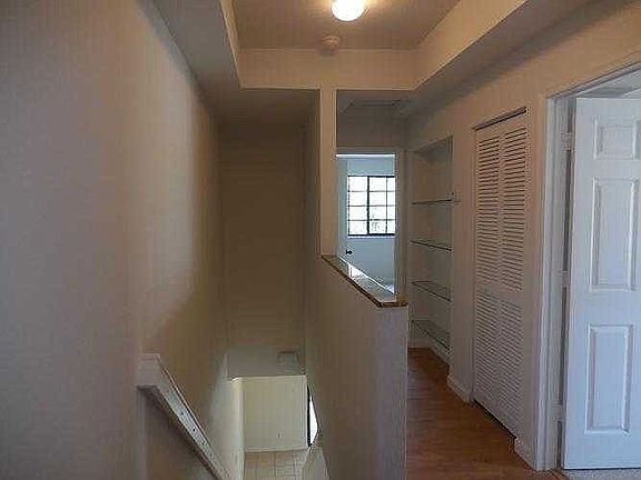 2nd level hallway