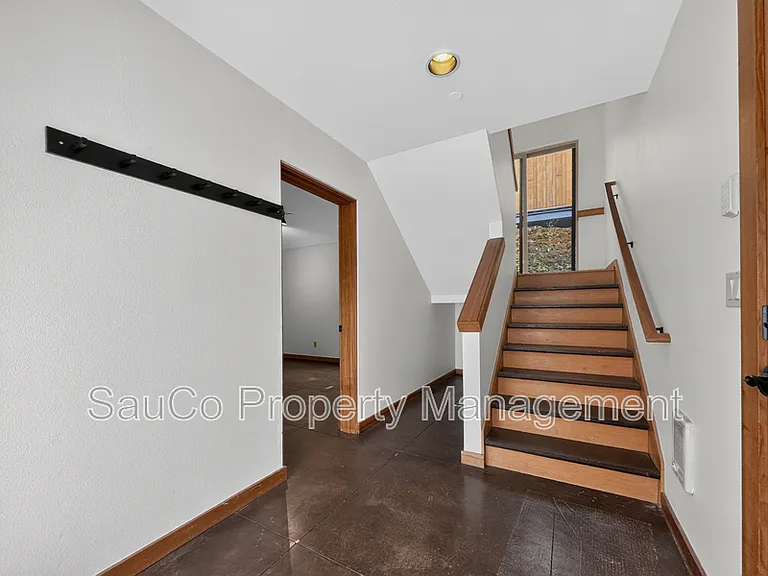 5049 SW View Point Ter #B — Photo 5