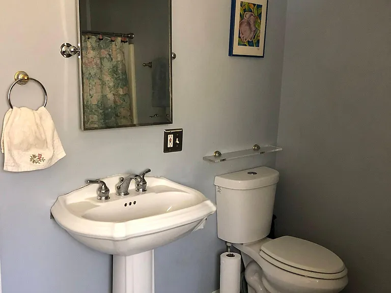 432 Washington St — Photo 10