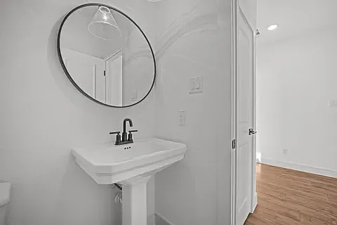 3 bed, 2302 sqft, $2,800 — Photo 4