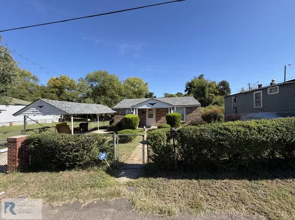 732 Halifax Rd, Danville, VA 24540
