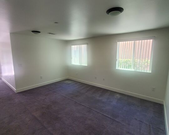 5th image of 831 E 109th St