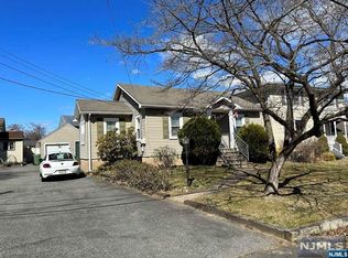 519 Albradt St, Paramus, NJ 07652