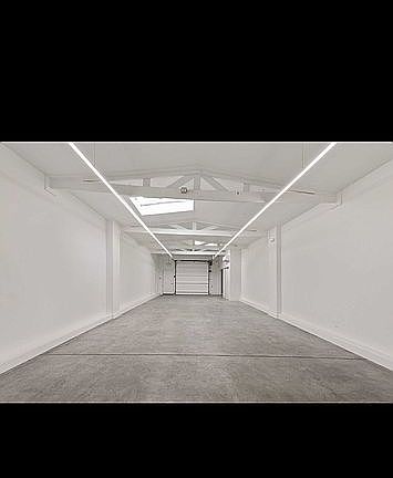 4th image of 687 Minna St
