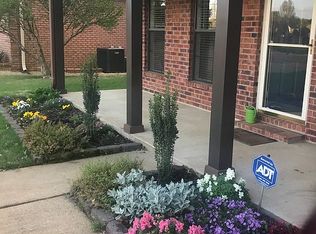 6623 Renee Dr, Olive Branch, MS 38654