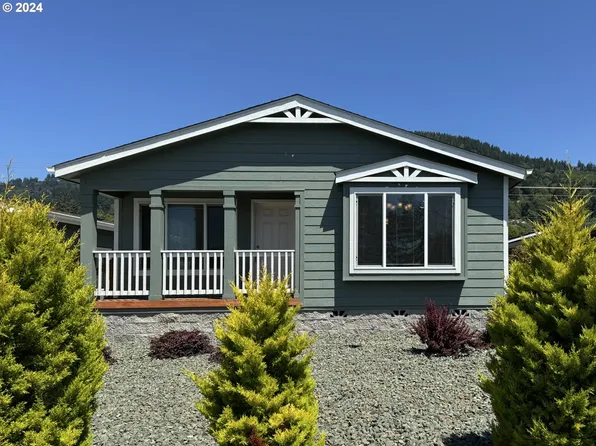 14737 Sandpiper Pl, Brookings, OR 97415