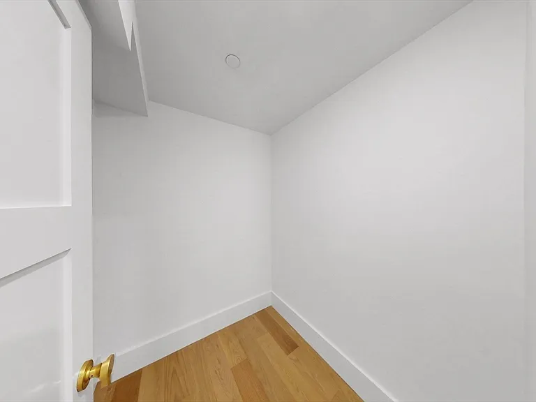 139 Sycamore St #A — Photo 16