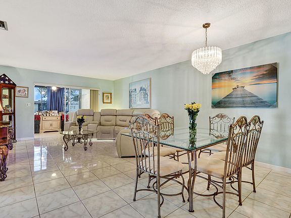 3rd image of 140 Lake Rebecca Dr
