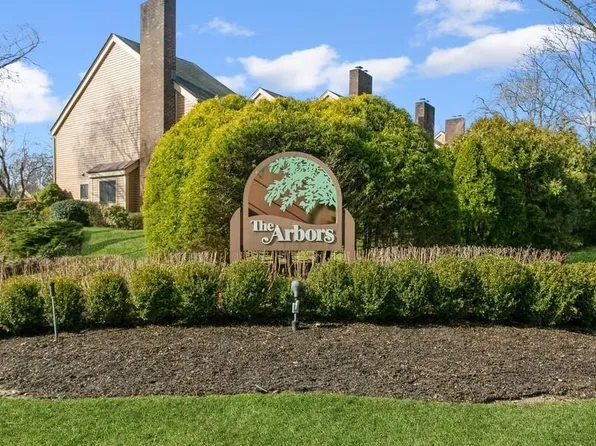 201 Ivy Hill Crescent, Rye Brook, NY 10573