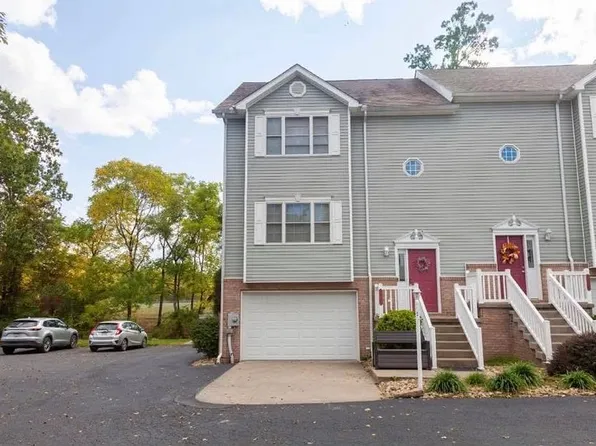 101 New Castle Dr, Morgantown, WV 26508