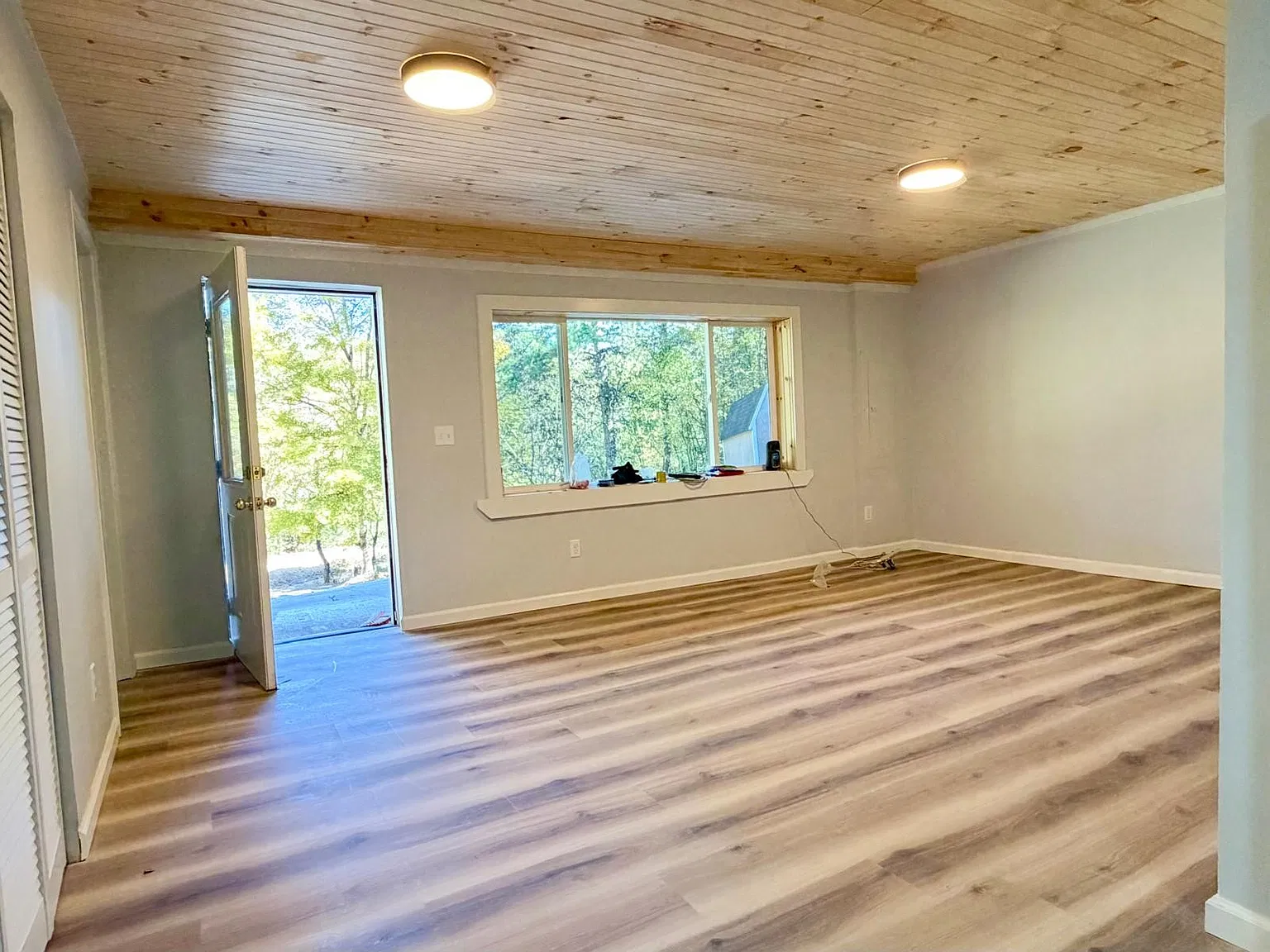 1 bed, 900 sqft, $1,150 — Photo 4