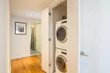 27 Albany Avenue in Stuyvesant Heights