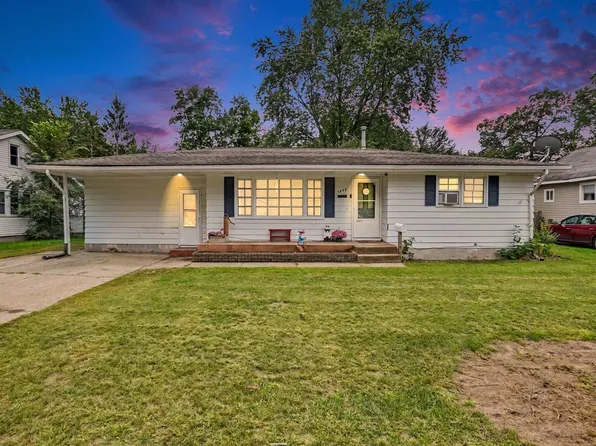 1277 Francis Ave, Muskegon, MI 49442