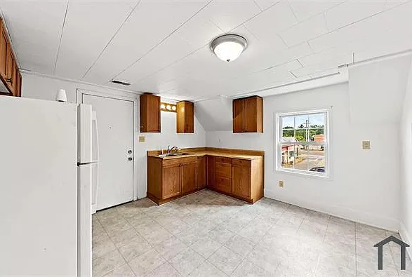 2 bed, $1,195 — Photo 3