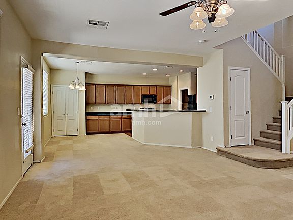 5th image of 1052 Crescent Falls St