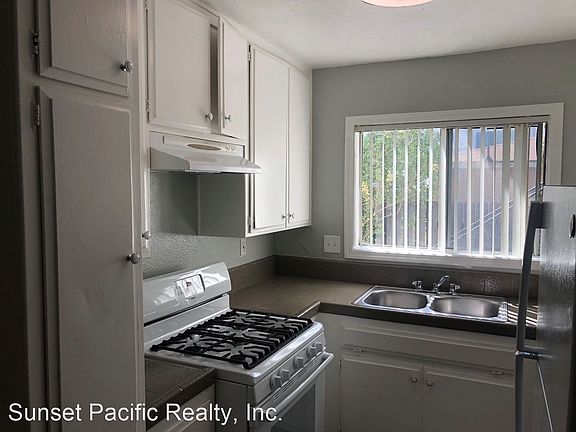 3rd image of 3828 Cherokee Ave APT 4