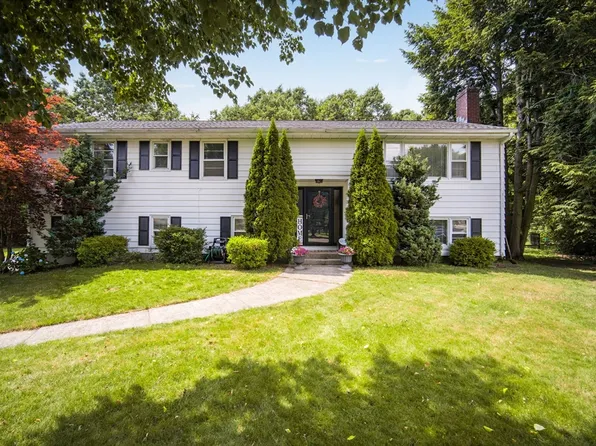 26 Sherwood Dr, Longmeadow, MA 01106