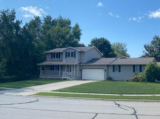 801 Outward Ave, De Pere, WI 54115
