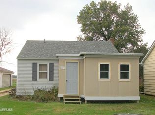 2171 W Lancaster Heights Rd, Freeport, IL 61032