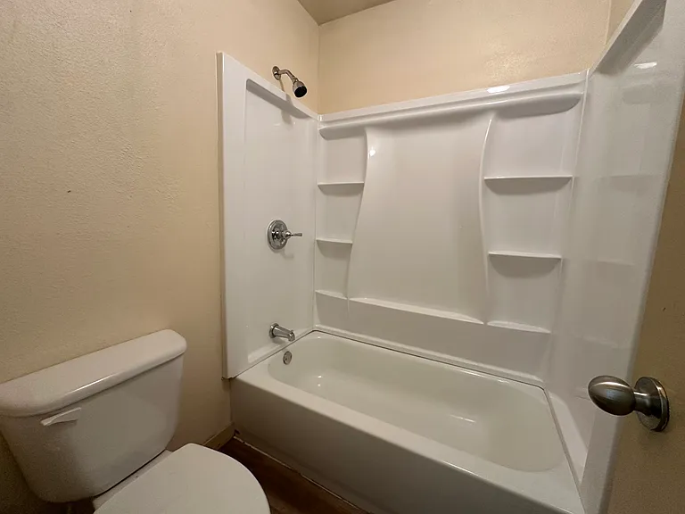 613 Bernard St #6 — Photo 5