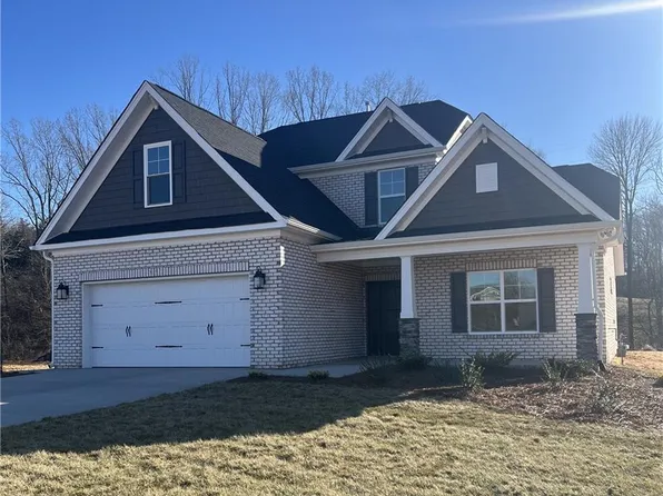 108 James Glen Ct, King, NC 27021