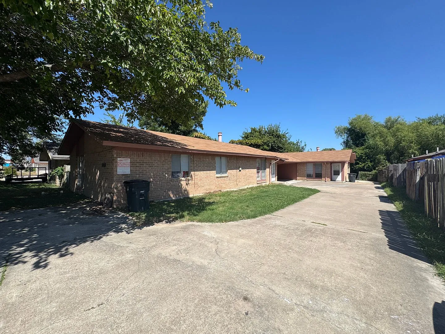 2210 Wheeler Ave — Photo 2