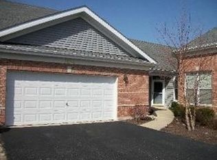 21214 Bluebill Lake Ct, Crest Hill, IL 60403