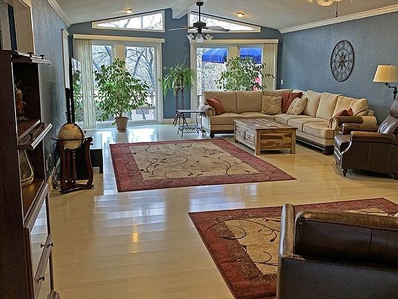 3rd image of 13 Tonto Cir