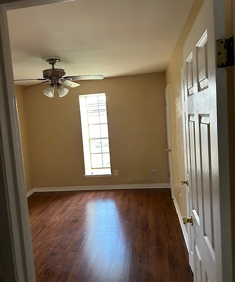 909 Aspen Ct #D — Photo 4