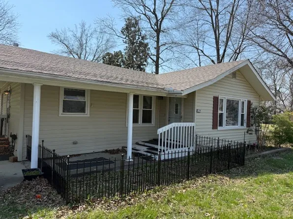 302 W Ward St, Energy, IL 62933