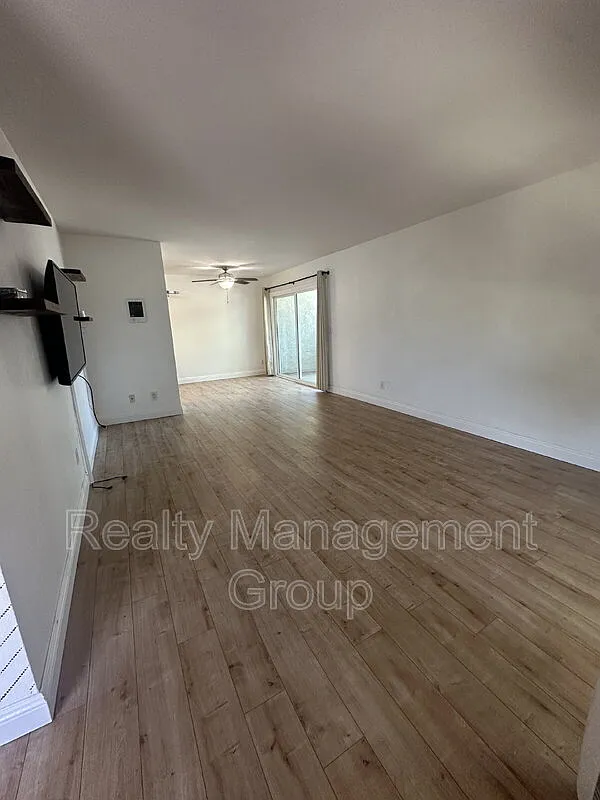 2 bed, 2.0 bath, 980 sqft, $3,095 — Photo 4