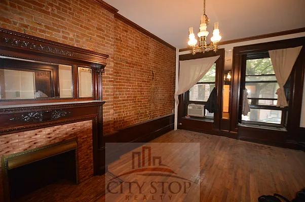 Rented by City Stop Realty | media 10