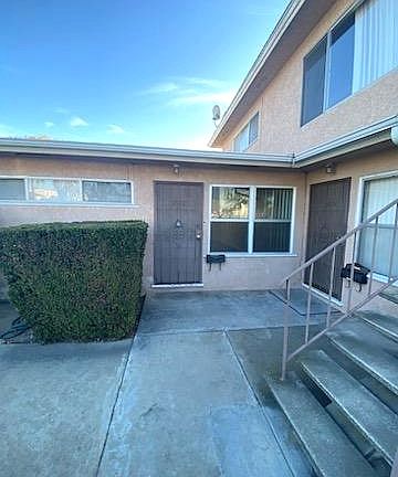 2nd image of 4533 Noyes St #4533